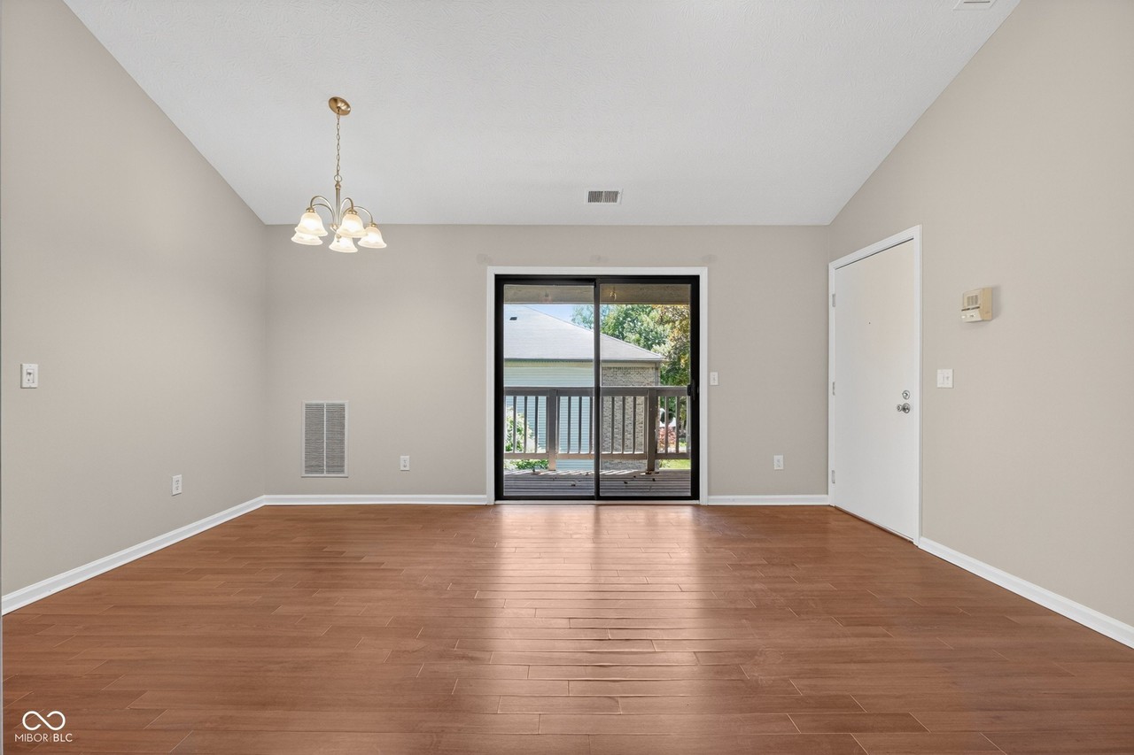 1737 E 56th St #H - Photo 7 of 27