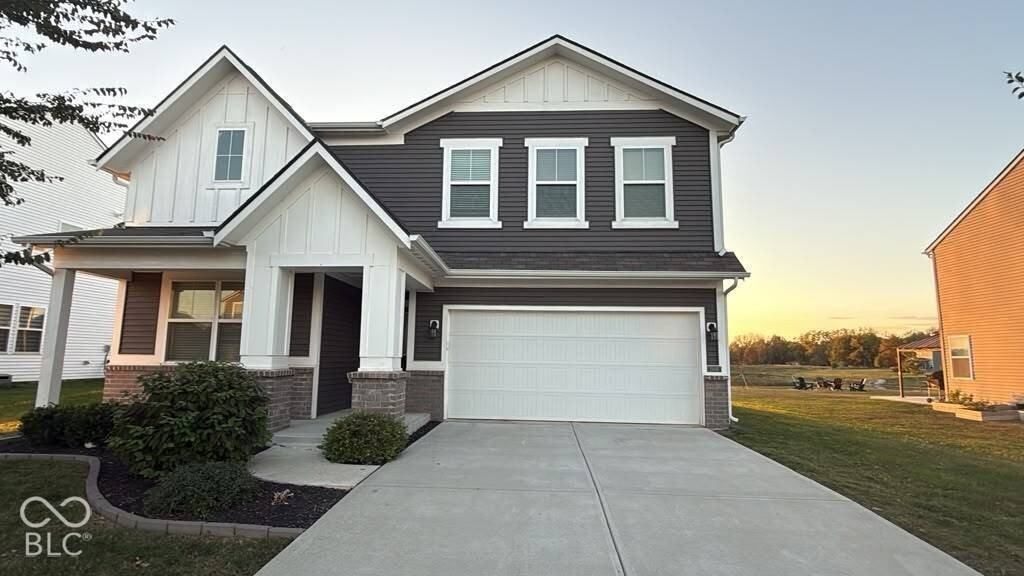 2466 Dixon Creek Dr - Photo 3 of 34