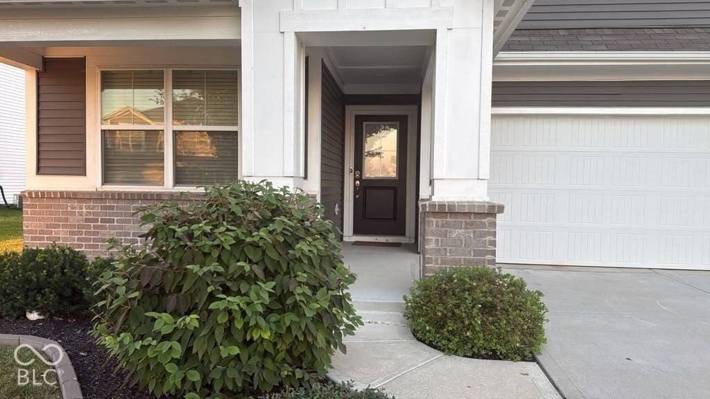 2466 Dixon Creek Dr - Photo 4 of 34