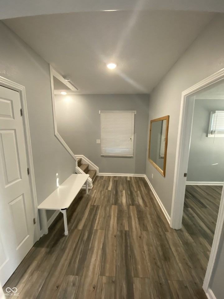 517 S Warman Ave - Photo 3 of 22