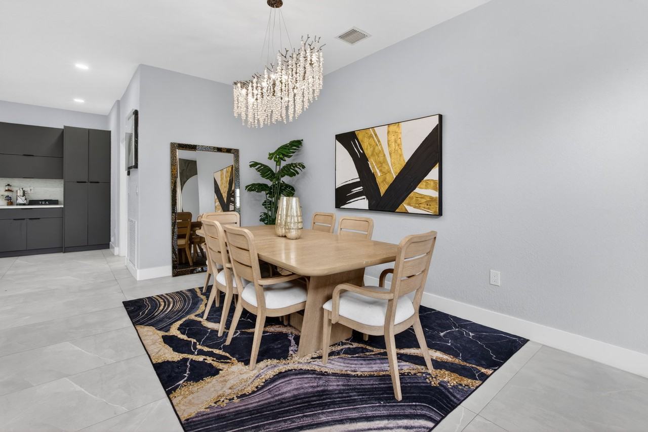 2167 Sw 176th Ter - Photo 3 of 8