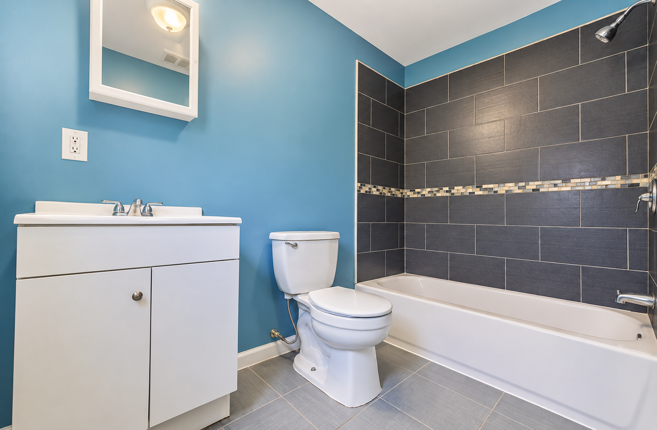 720 S 15th St #2C - Photo 3 of 6