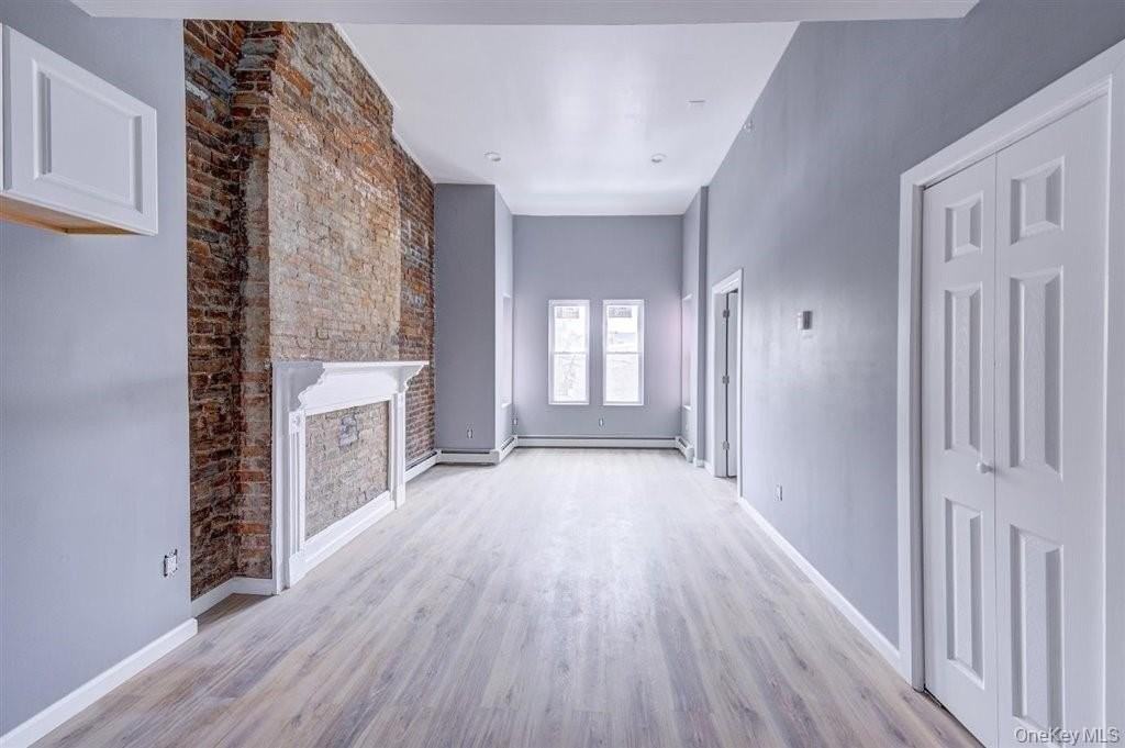 93 S Lander St - Photo 5 of 17