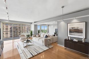1815 215th St #15L - Photo 1 of 1