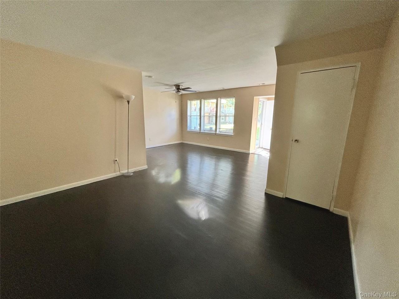 140 Artist Lake Dr - Photo 3 of 7