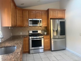 featured image of 13 Maple St