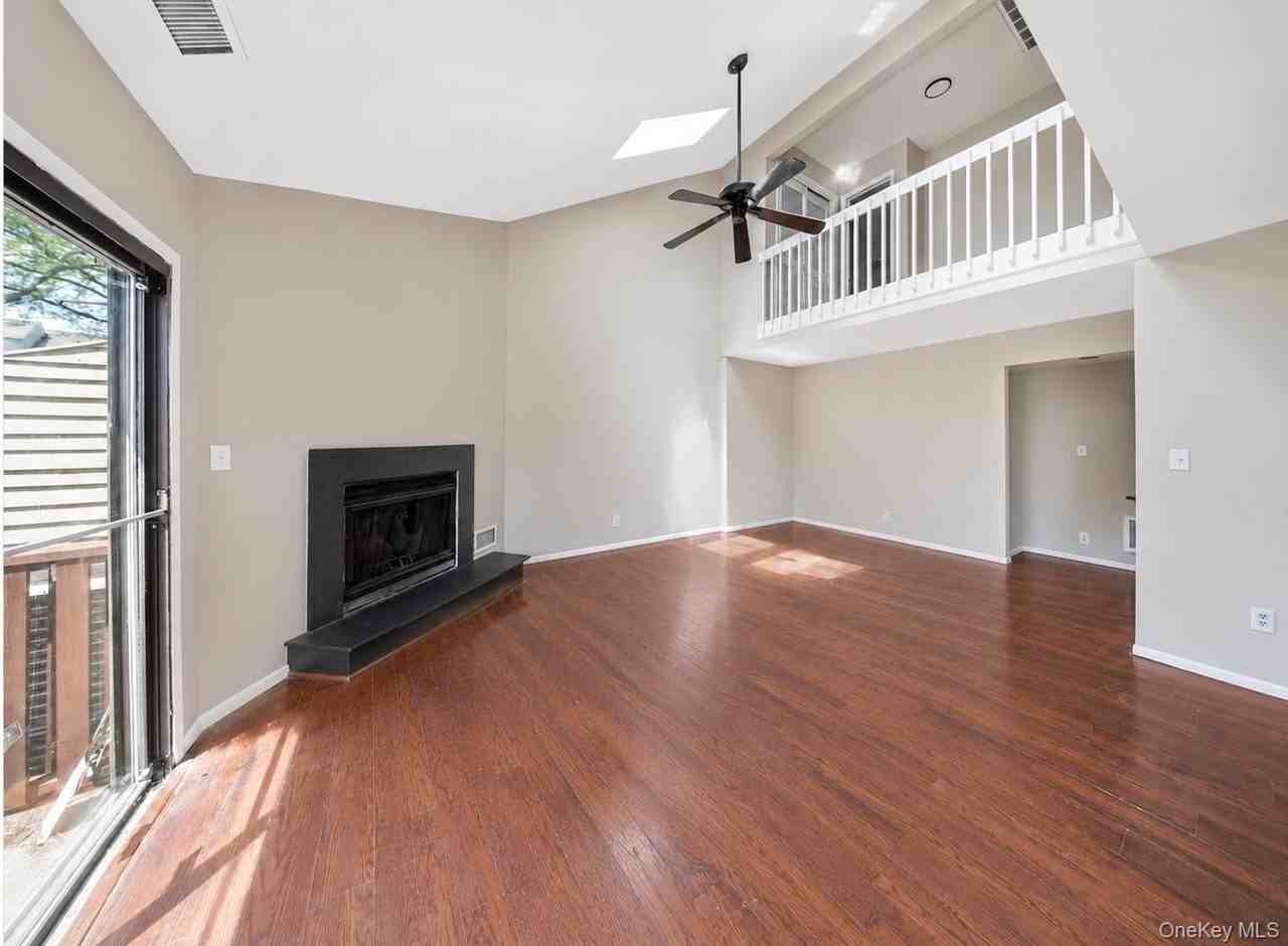 30 Sycamore Ct - Photo 3 of 9