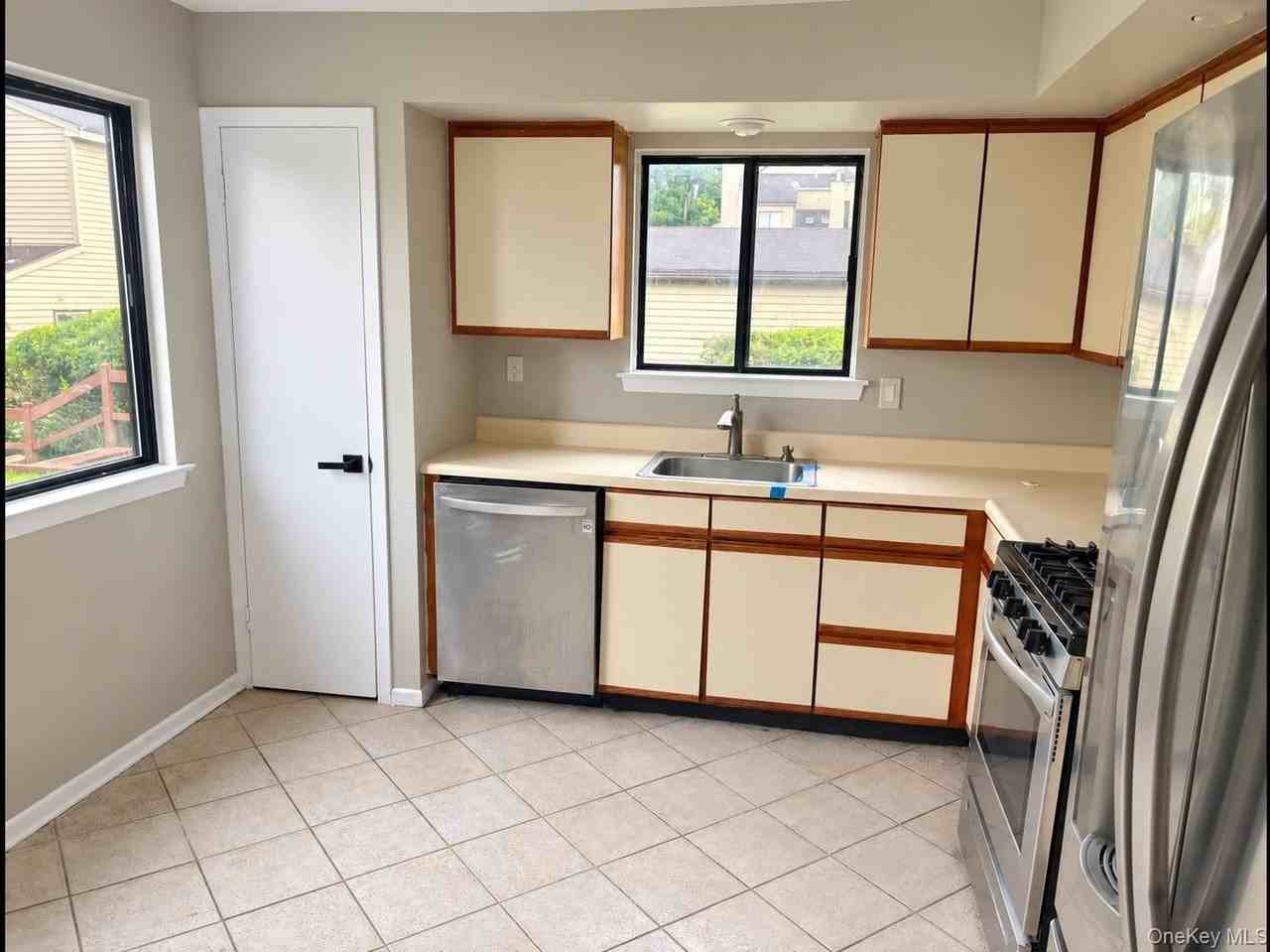 30 Sycamore Ct - Photo 4 of 9