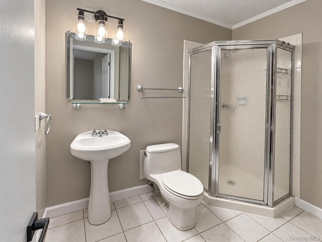 30 Sycamore Ct - Photo 6 of 9