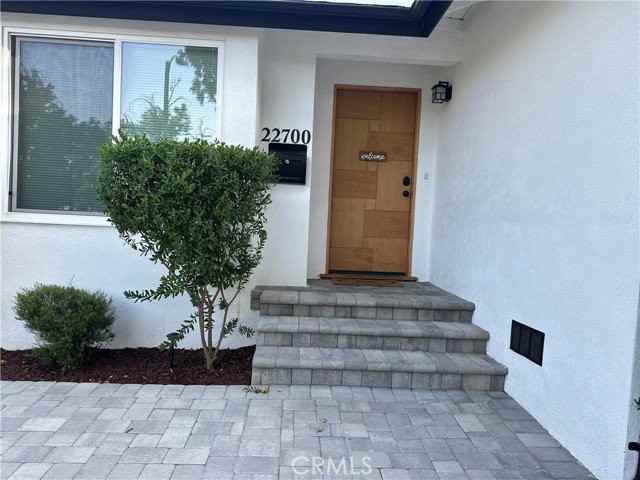 22700 Criswell St - Photo 4 of 8