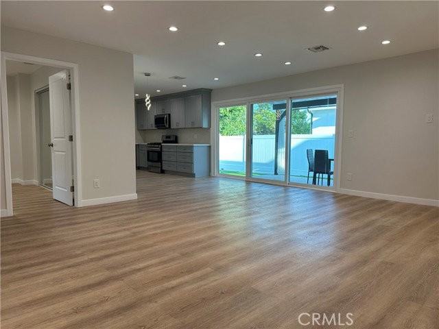 22700 Criswell St - Photo 5 of 8