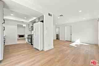 8475 Oakdale Ave - Photo 7 of 8