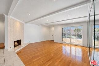5352 Zelzah Ave #14 - Photo 5 of 8