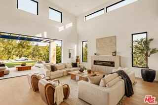 38 Dapplegray Rd - Photo 4 of 8