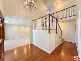 4520 Cezanne Ave - Photo 6 of 8