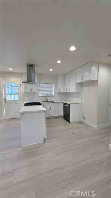 18206 Napa St - Photo 4 of 5