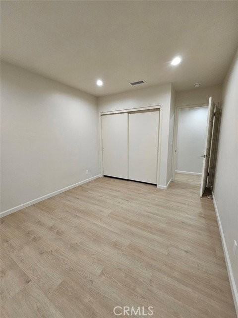 16009 Dearborn St - Photo 6 of 8