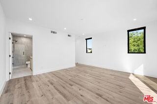 14525 Weddington St #1 - Photo 7 of 8