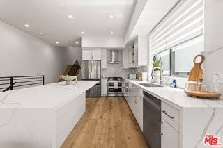 5120 1/2 Laurel Canyon Blvd - Photo 3 of 8