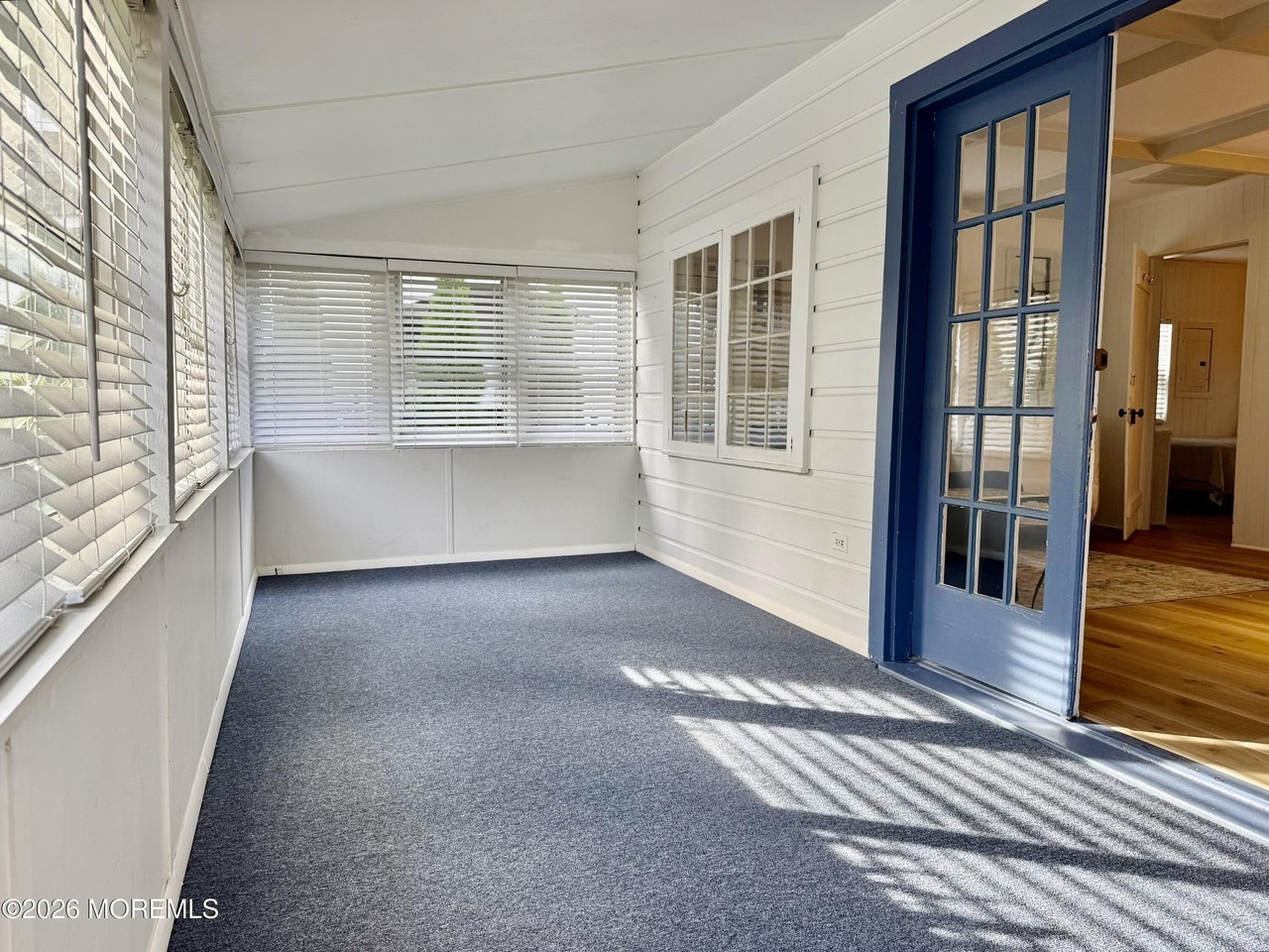 317 Philadelphia Blvd - Photo 5 of 34