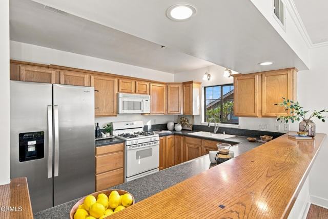 245 Valle Vista Ave - Photo 2 of 8