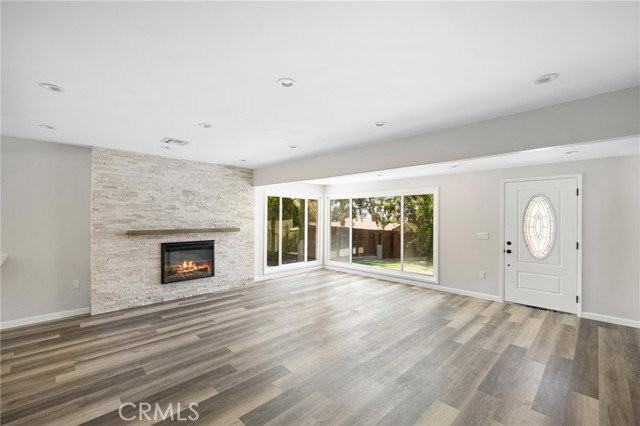 4924 Lowell Ave - Photo 5 of 8
