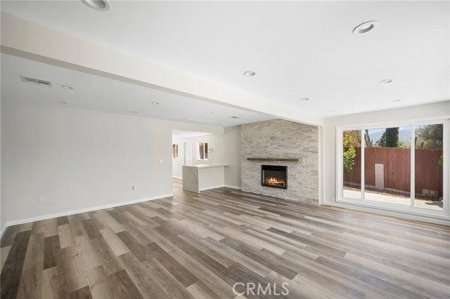 4924 Lowell Ave - Photo 6 of 8