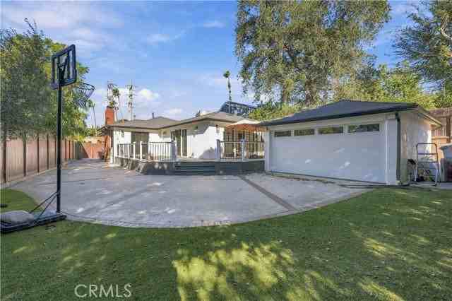 4548 Loma Vista Dr - Photo 4 of 8