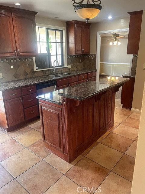 3053 Honolulu Ave - Photo 2 of 8