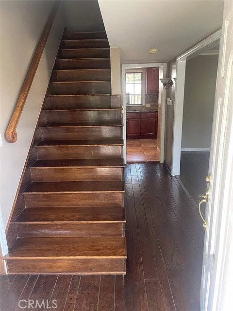 3053 Honolulu Ave - Photo 7 of 8
