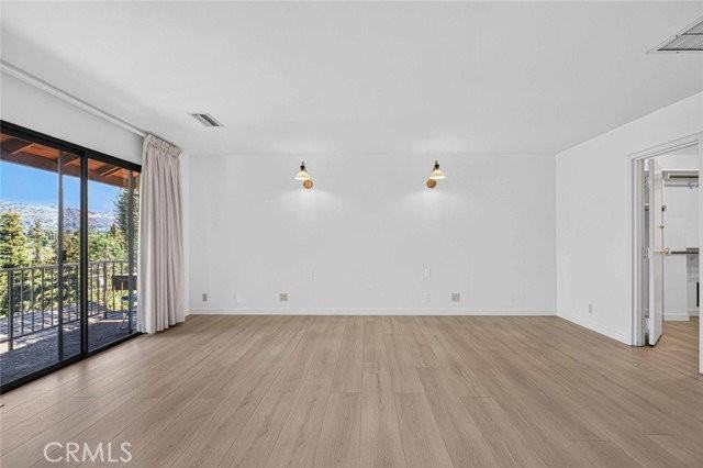 4270 Mesa Vista Dr - Photo 3 of 8