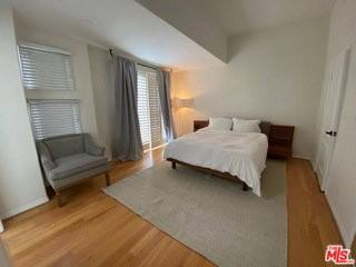 928 19th St #A - Photo 5 of 8
