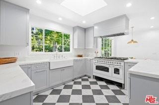 201 S Bristol Ave - Photo 3 of 6