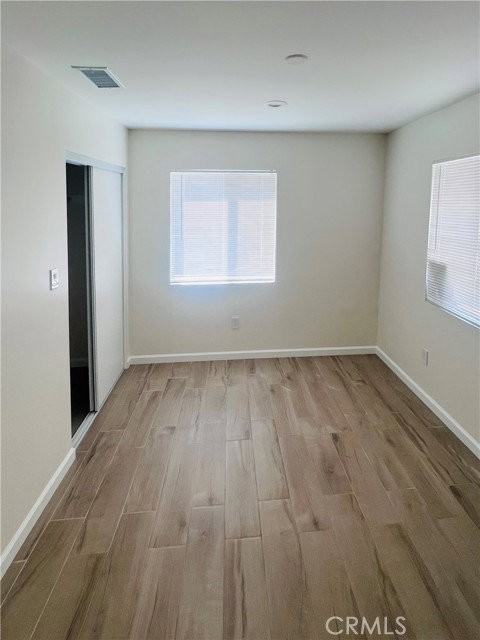 3826 W 111th St - Photo 5 of 8