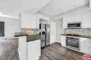 1838 Corinth Ave #2 - Photo 3 of 8