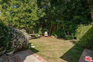 2112 Midvale Ave - Photo 6 of 8
