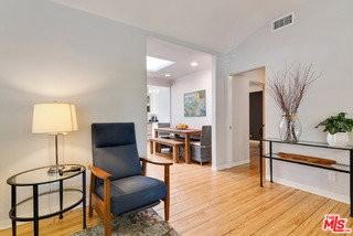 10933 Ayres Ave - Photo 5 of 7