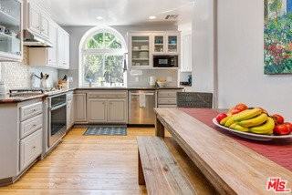 10933 Ayres Ave - Photo 6 of 7