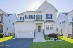 featured image of 20 Kronenberg St
