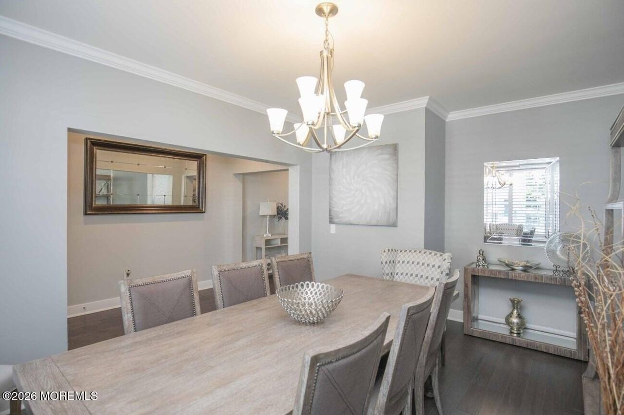 20 Kronenberg St - Photo 5 of 50