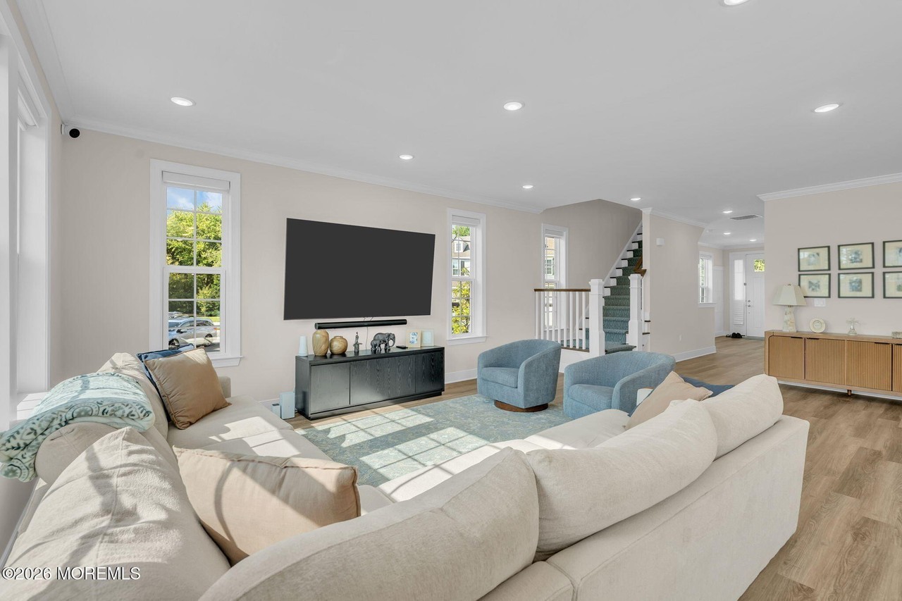 1516 Melrose Blvd - Photo 6 of 50