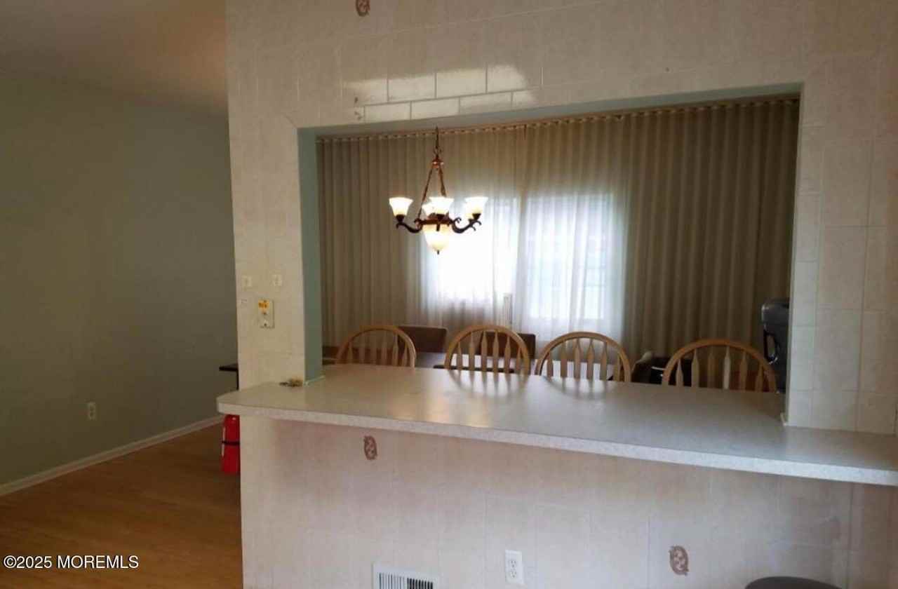 95 Poplar Ave - Photo 7 of 9