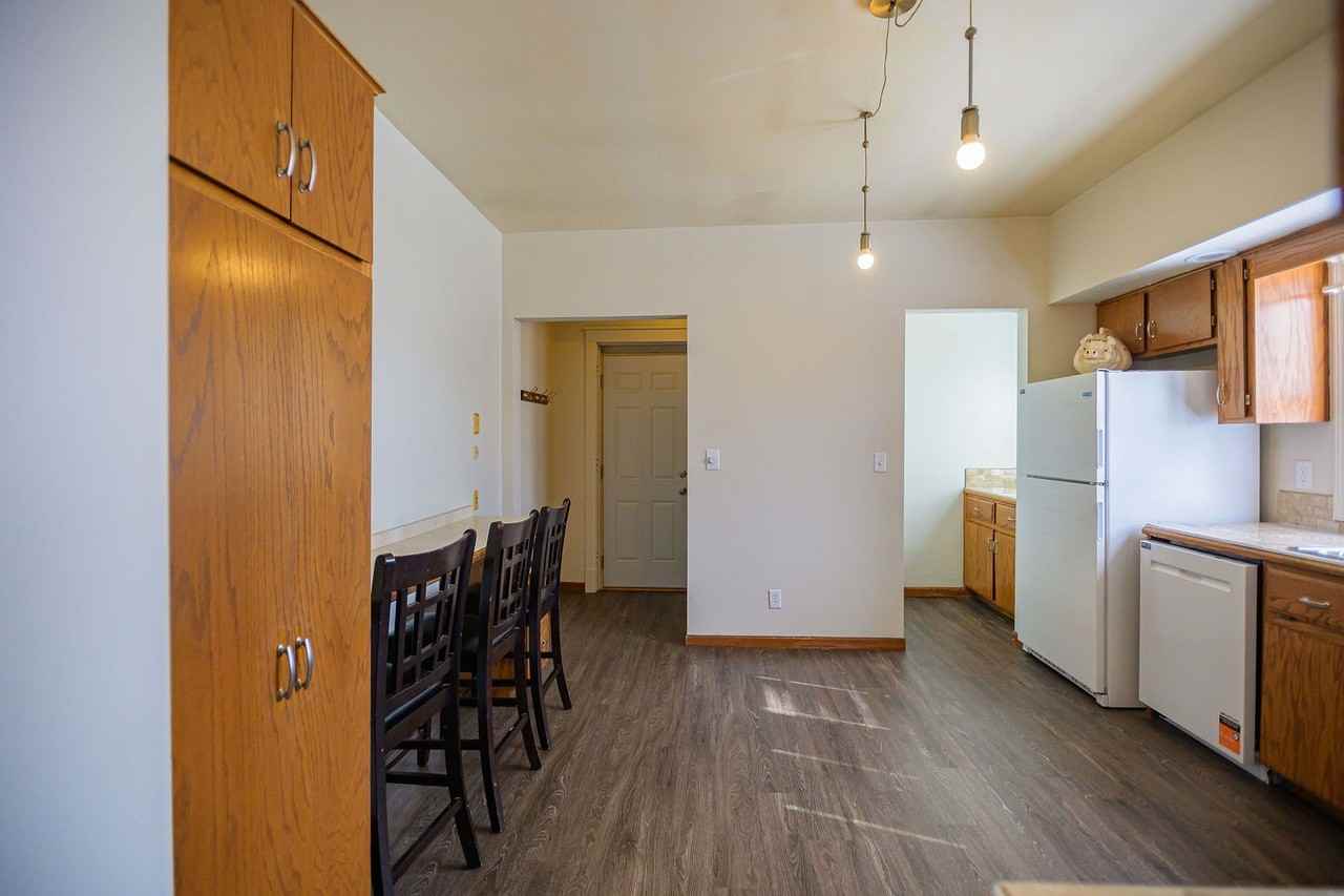 1000 N Raynor Ave #2 - Photo 3 of 14
