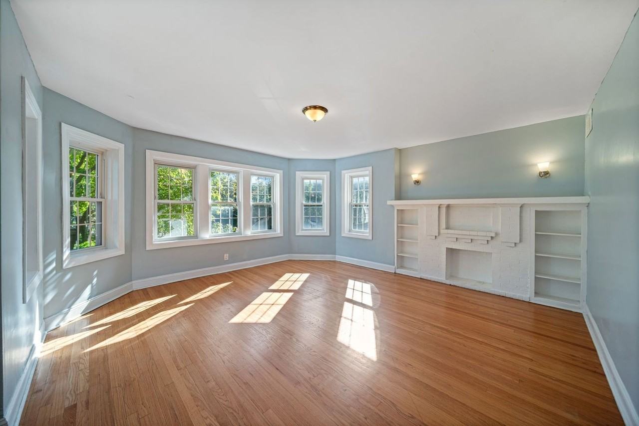 7822 S Kingston Ave #3 - Photo 4 of 21