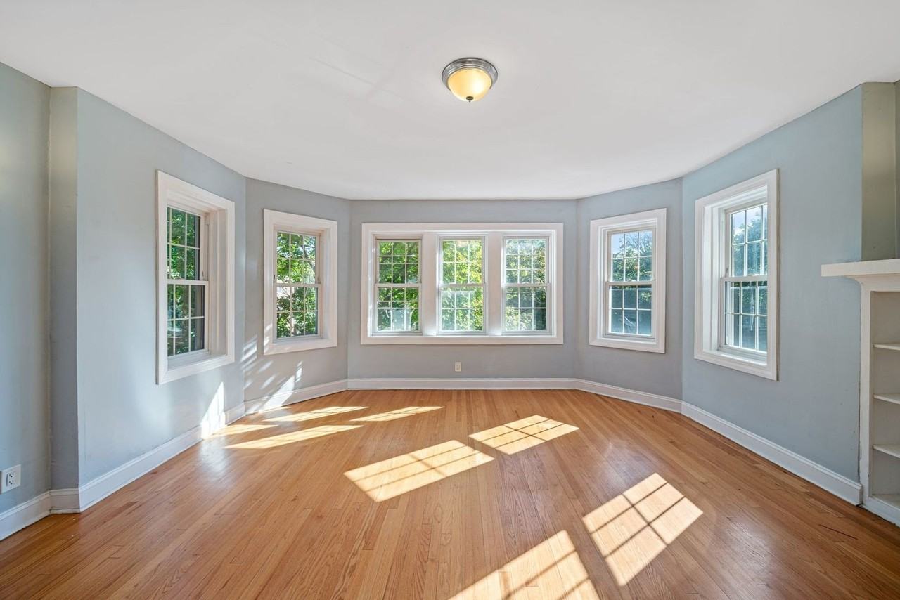 7822 S Kingston Ave #3 - Photo 5 of 21