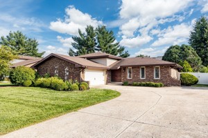 featured image of 16W751 90th St