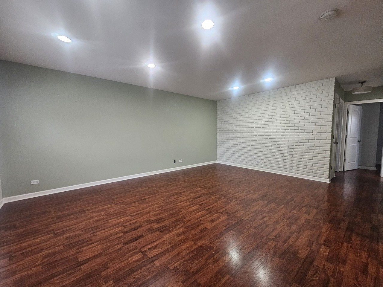 6730 Valley View Rd - Photo 3 of 26