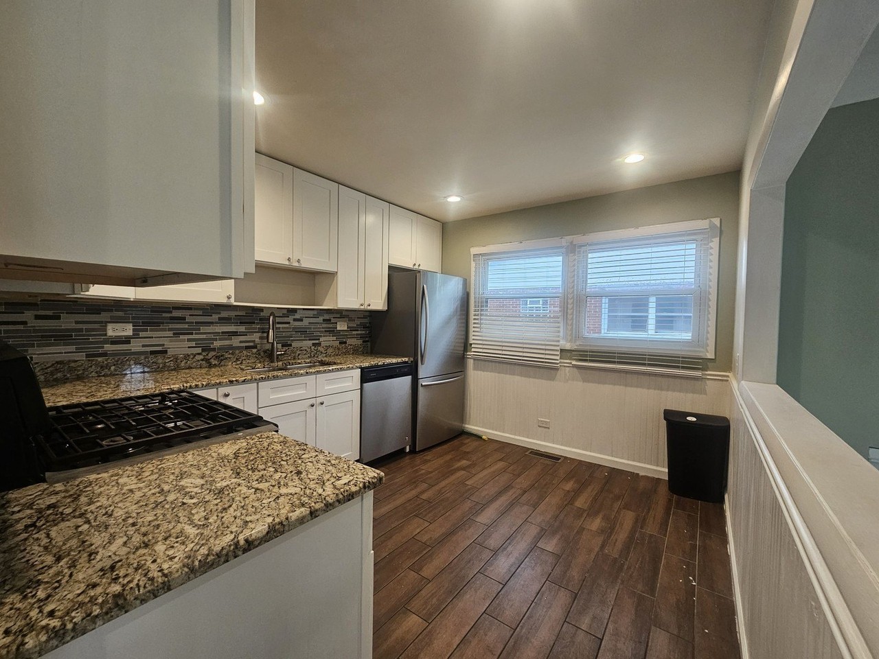 6730 Valley View Rd - Photo 6 of 26