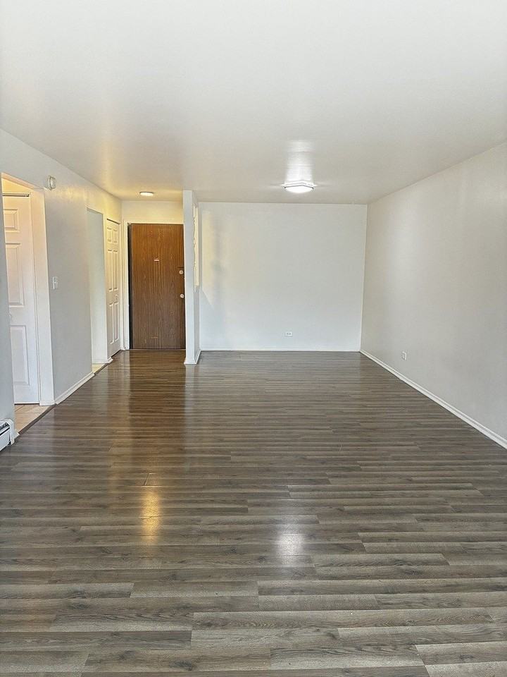 33 S Shaddle Ave #212 - Photo 3 of 7