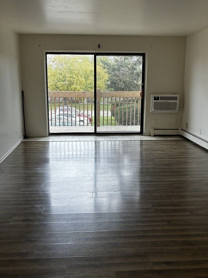 33 S Shaddle Ave #212 - Photo 4 of 7